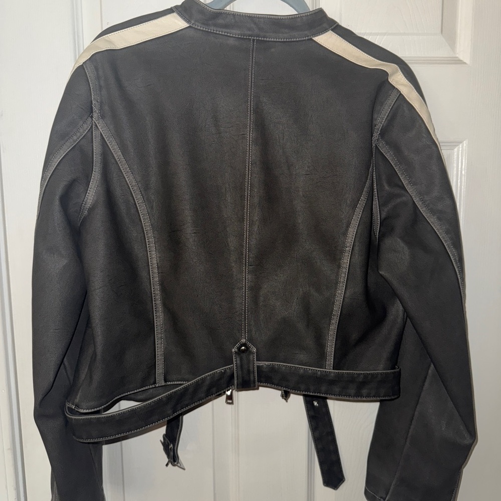 Urban Outfitters Faux Leather Jacket - Picture 4 of 4